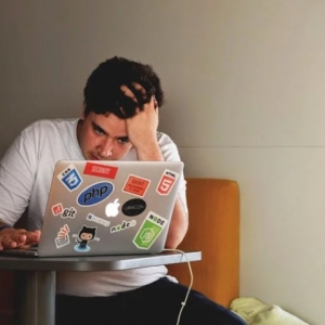 众学稳尚博闻渊心理咨询高三学生赵同学的压力调适